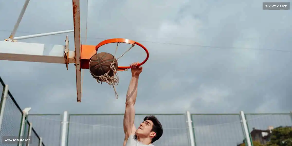 壹号娱乐🥊拳头握紧的是信念，挥出的是热爱 —— 这里，为每一份拼搏喝彩！